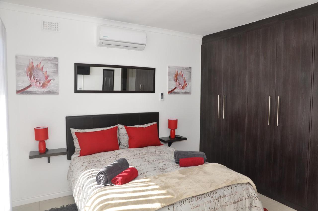 Surrey B&B เคปทาวน์ ภายนอก รูปภาพ