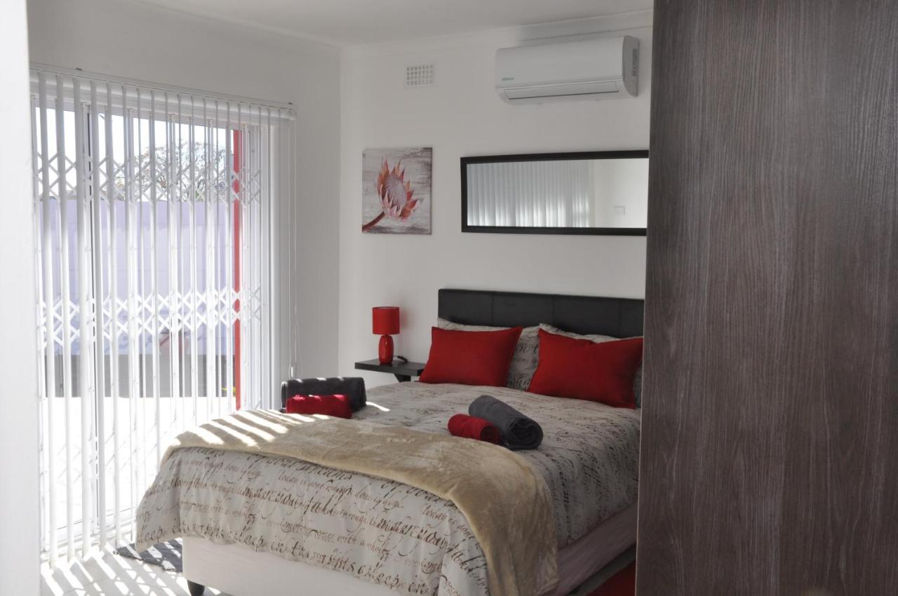 Surrey B&B เคปทาวน์ ภายนอก รูปภาพ