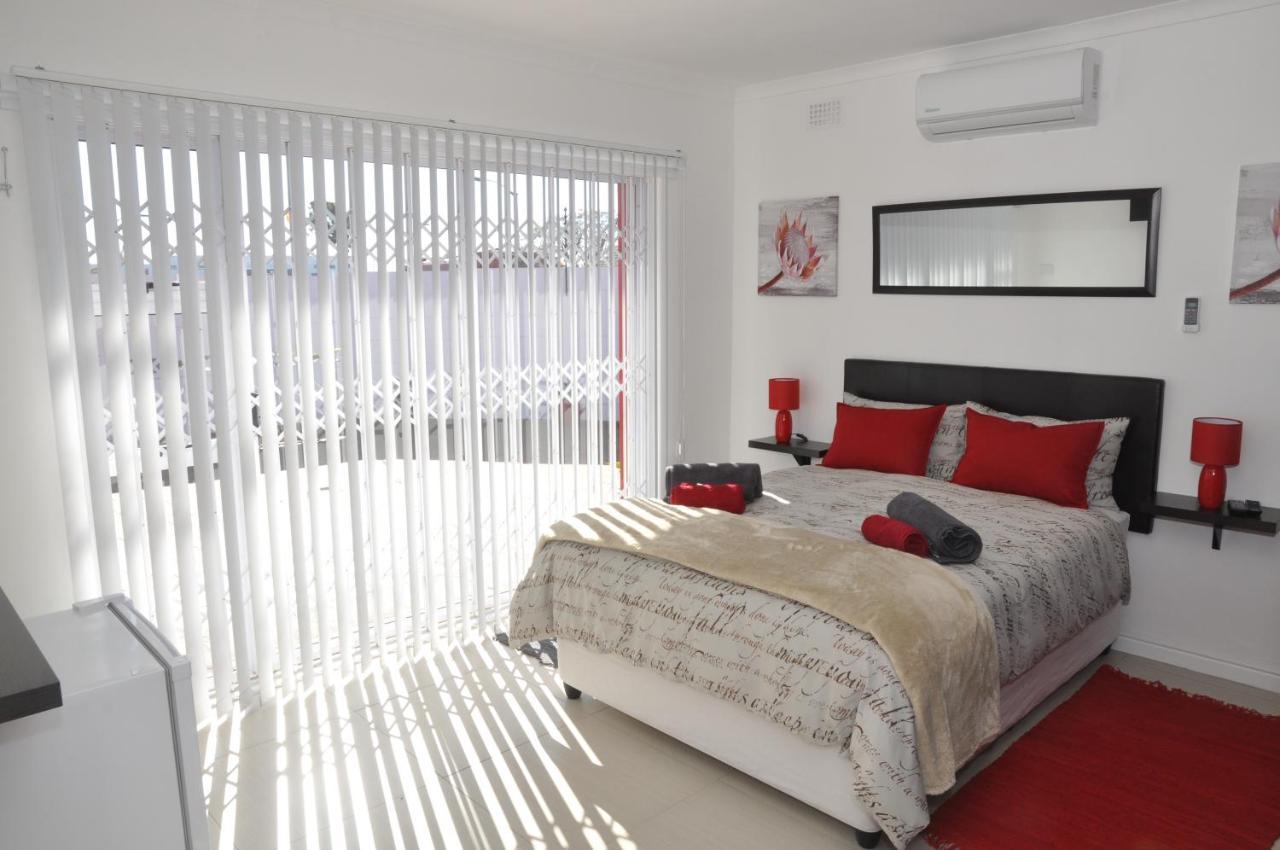 Surrey B&B เคปทาวน์ ภายนอก รูปภาพ