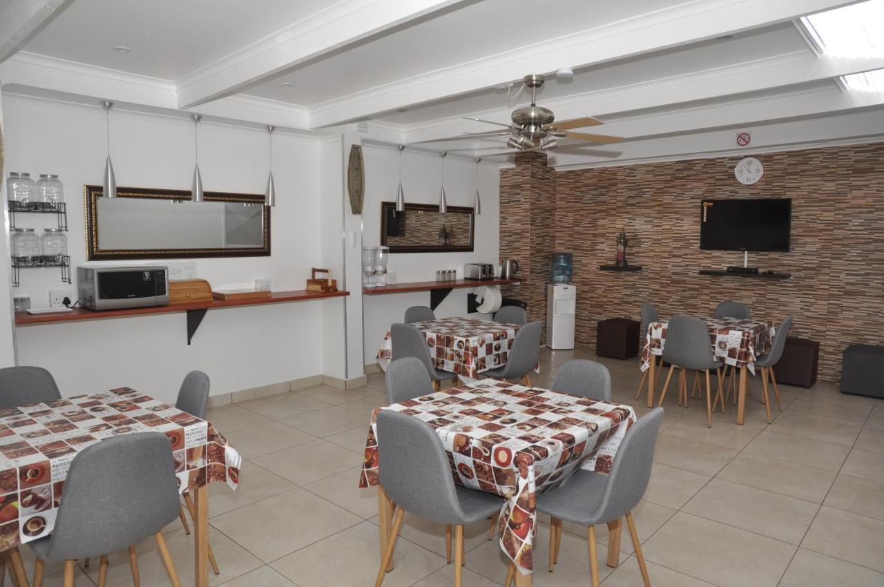 Surrey B&B เคปทาวน์ ภายนอก รูปภาพ